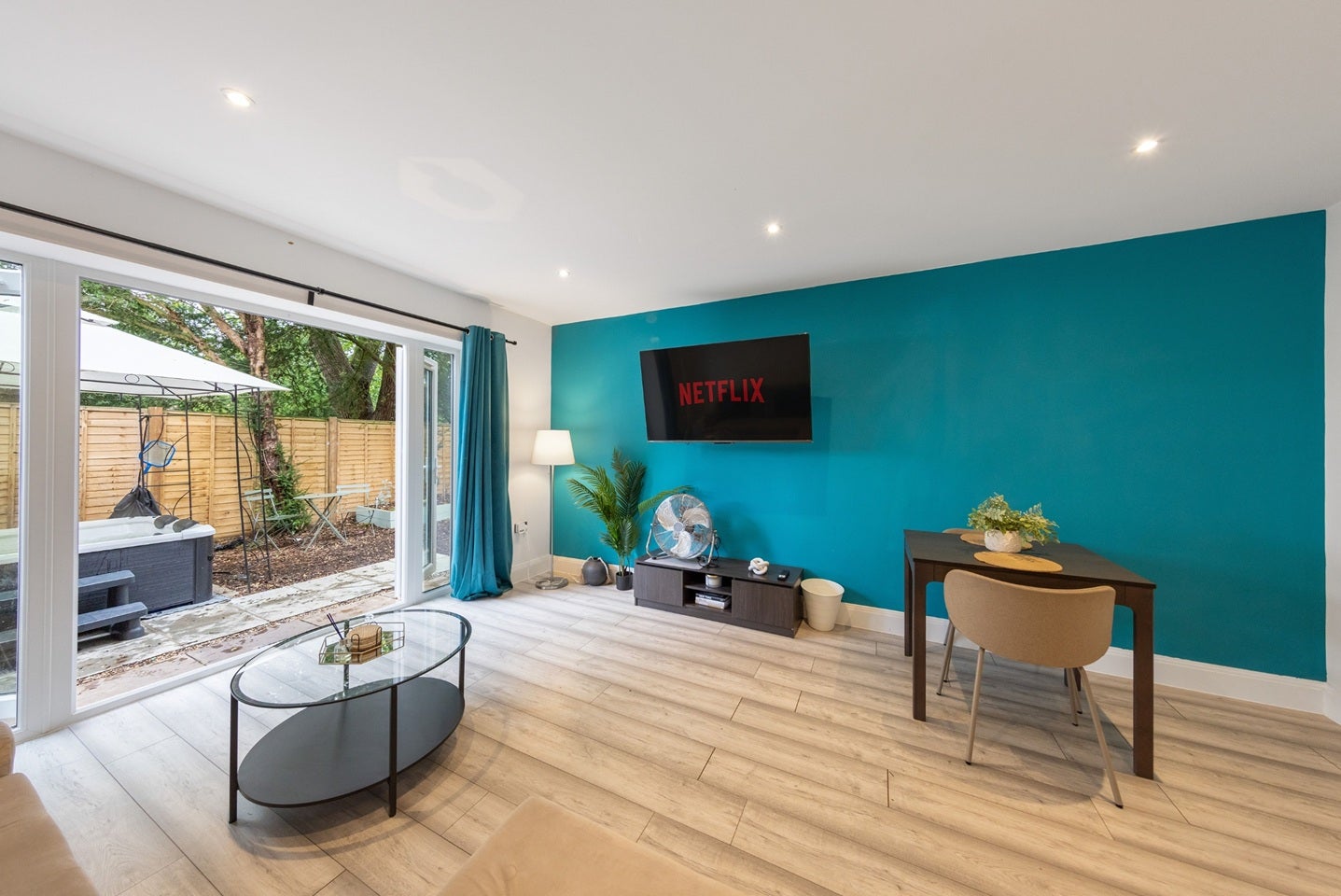 House Kearton Close in Greater London