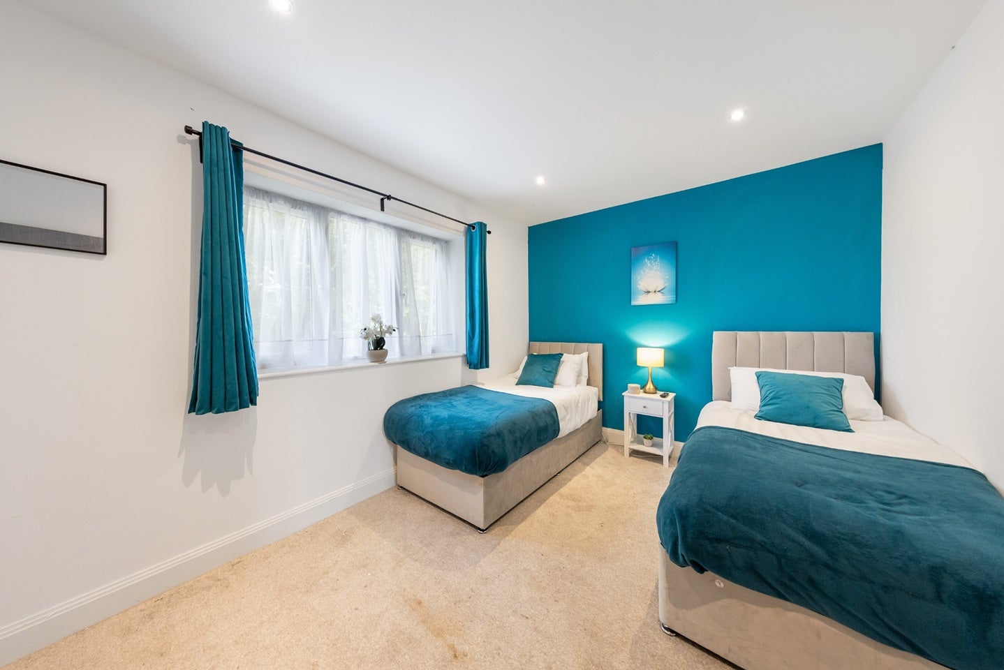 House Kearton Close in Greater London