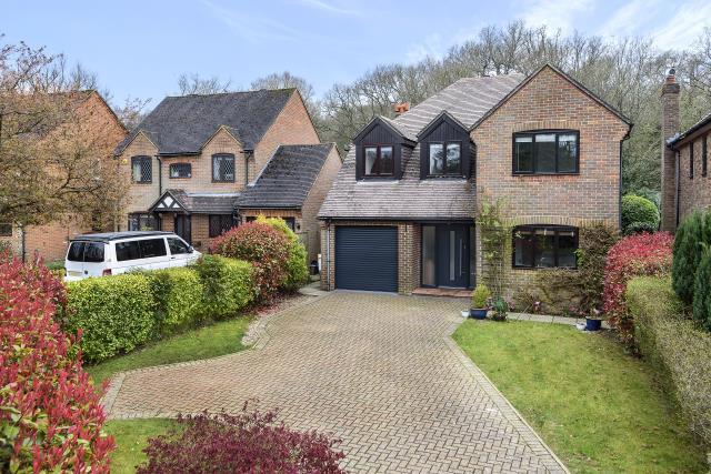 House Lacey Drive in Thame