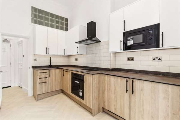 Flat Connaught Street in City of Westminster
