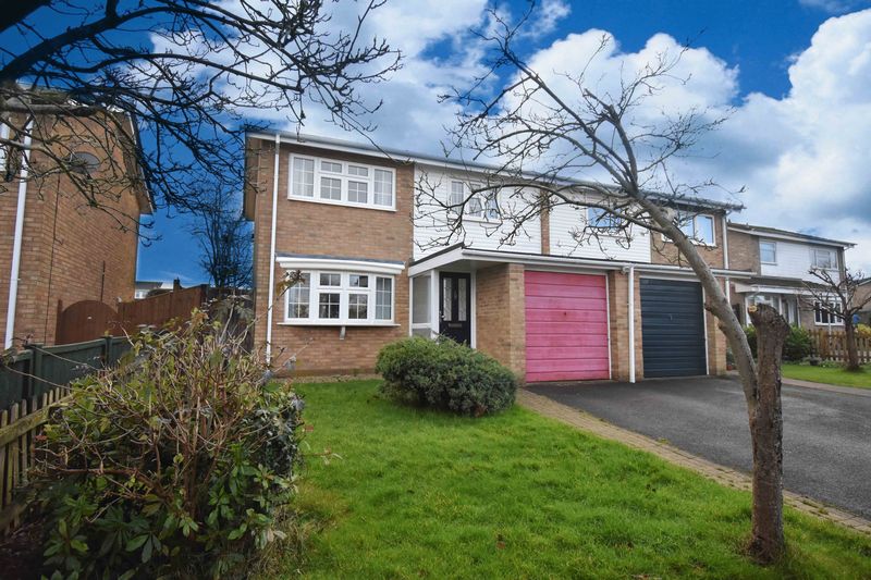 House Hollyhock Close in Basingstoke and Deane