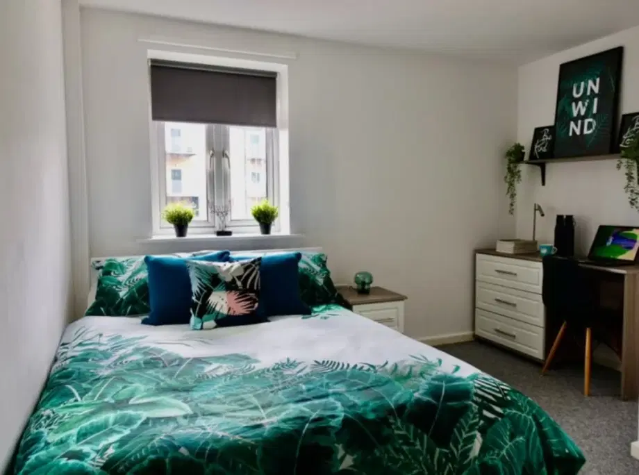 Room Definitive Footpath LEEDS 94 in Leeds