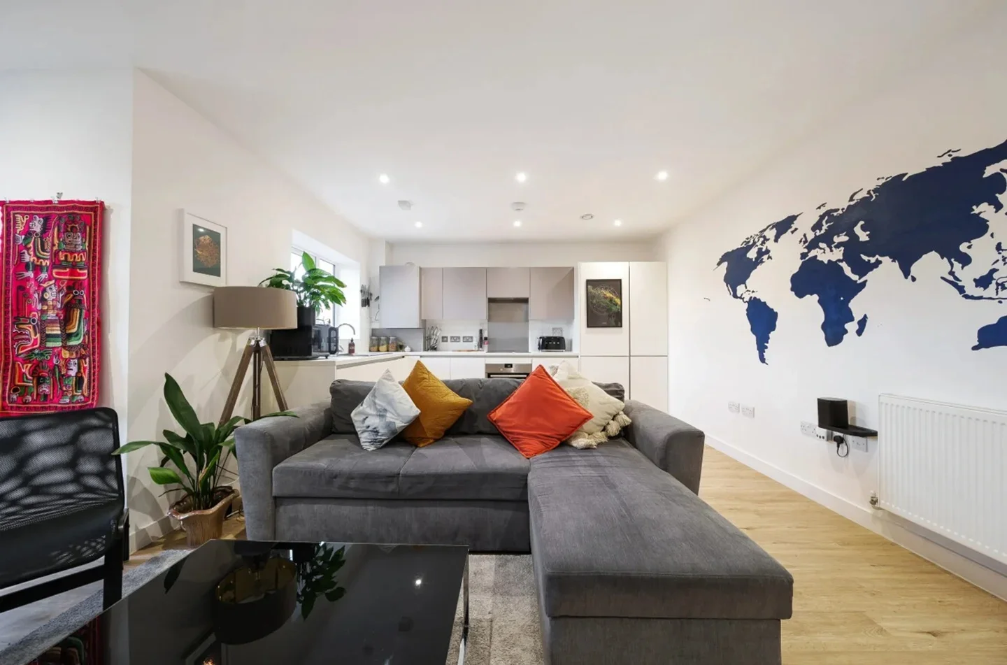 Flat Packham Mews in Greater London