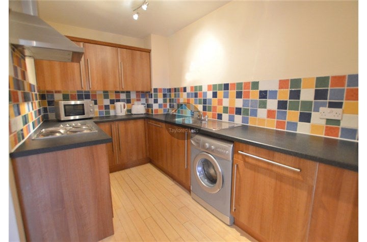 Flat Kelvin Grove in Newcastle upon Tyne