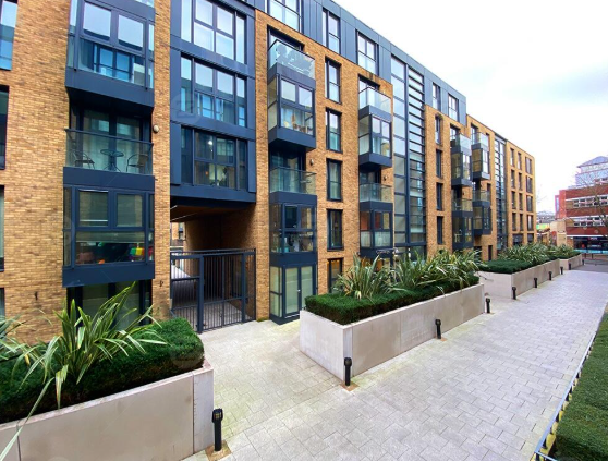 Flat Edgbaston Street in Birmingham