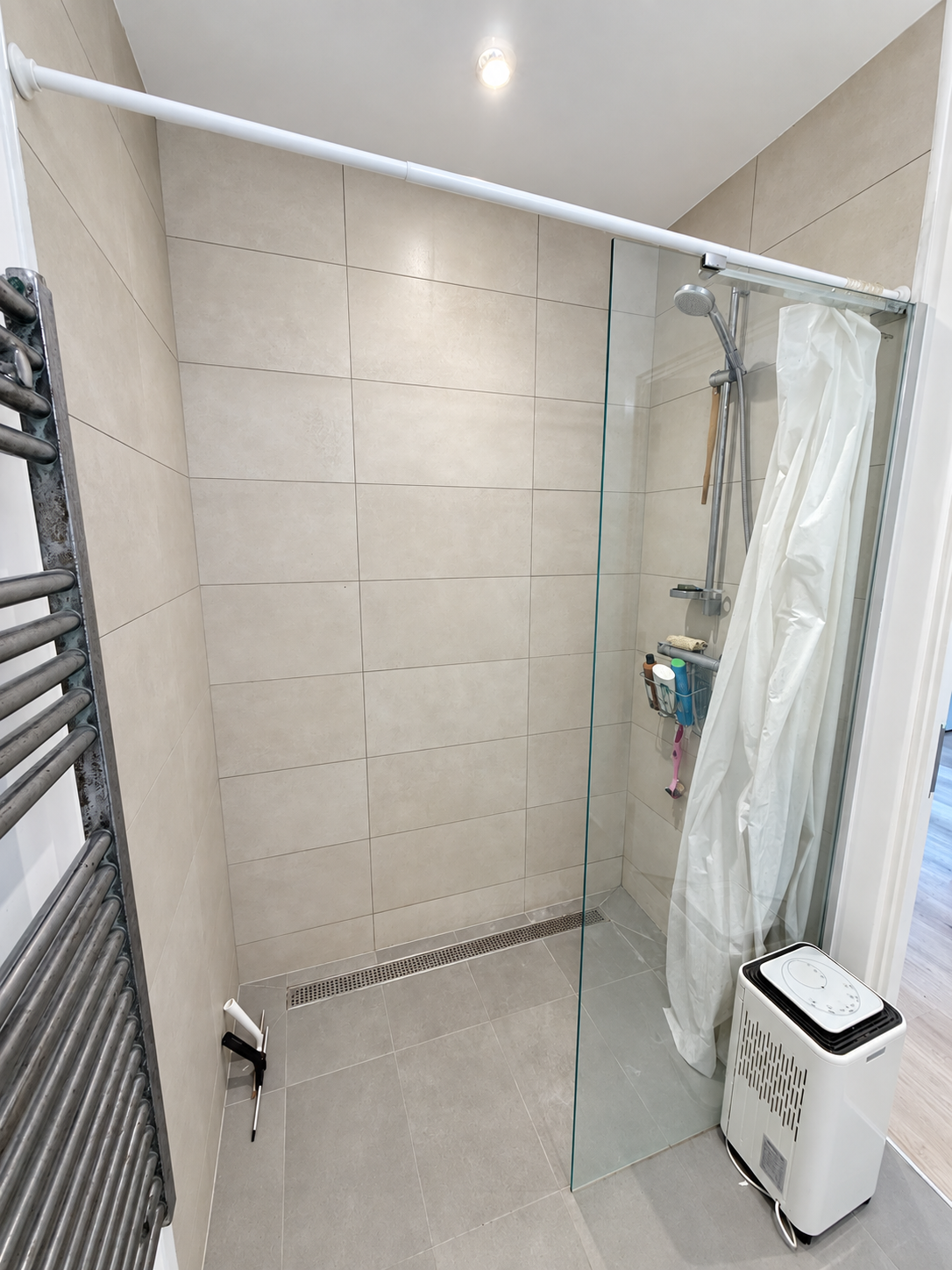 Flat Bollo Lane in Greater London