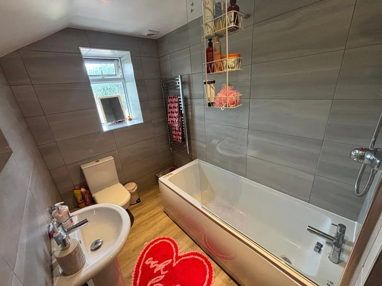 Flat Outwood Lane in Leeds