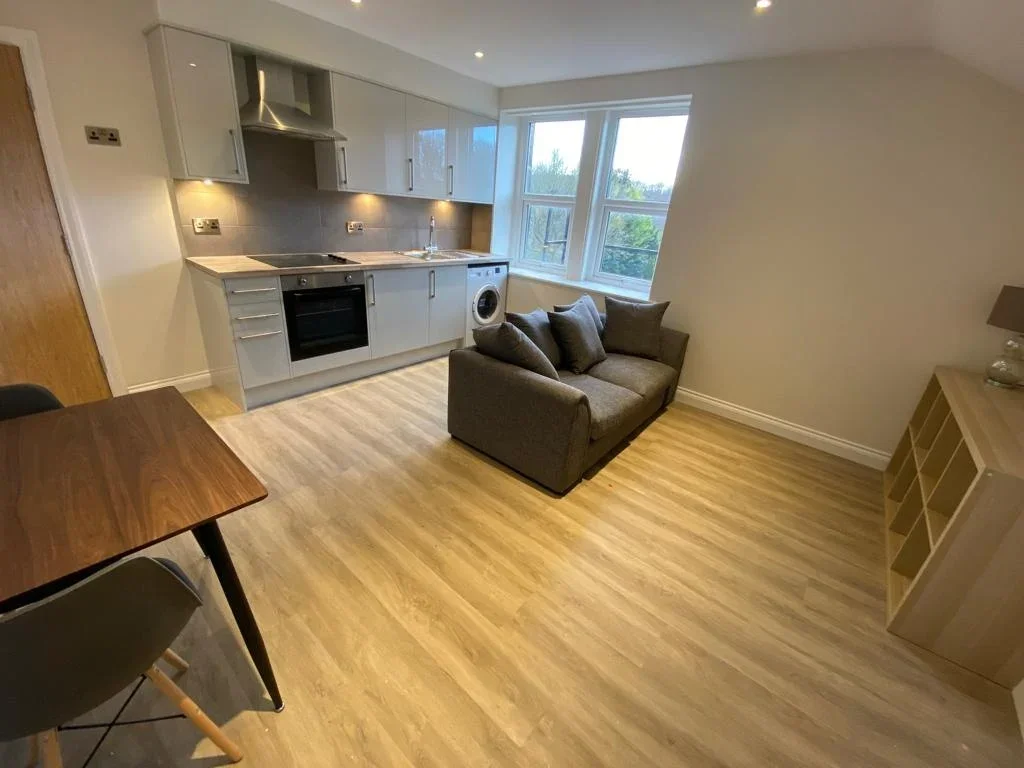 Flat Outwood Lane in Leeds