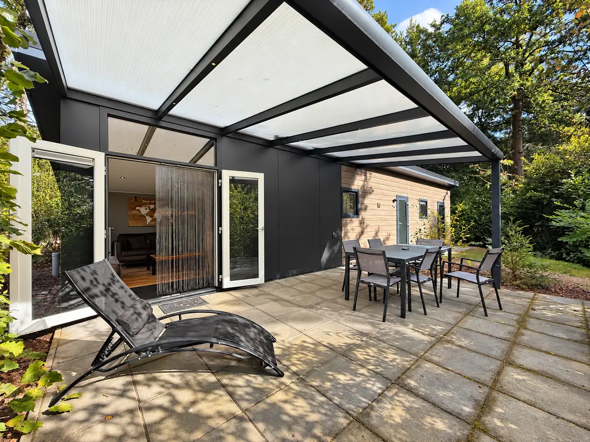 Huis Kanaal Zuid 444 in Lieren