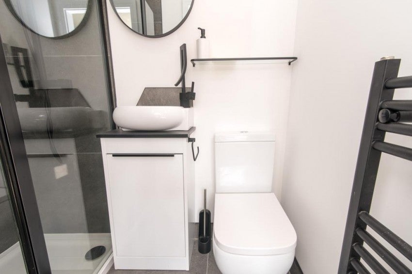 Room Elm Avenue in Gedling