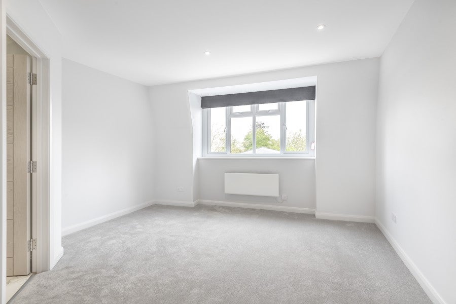 Flat Temple Market in Elmbridge