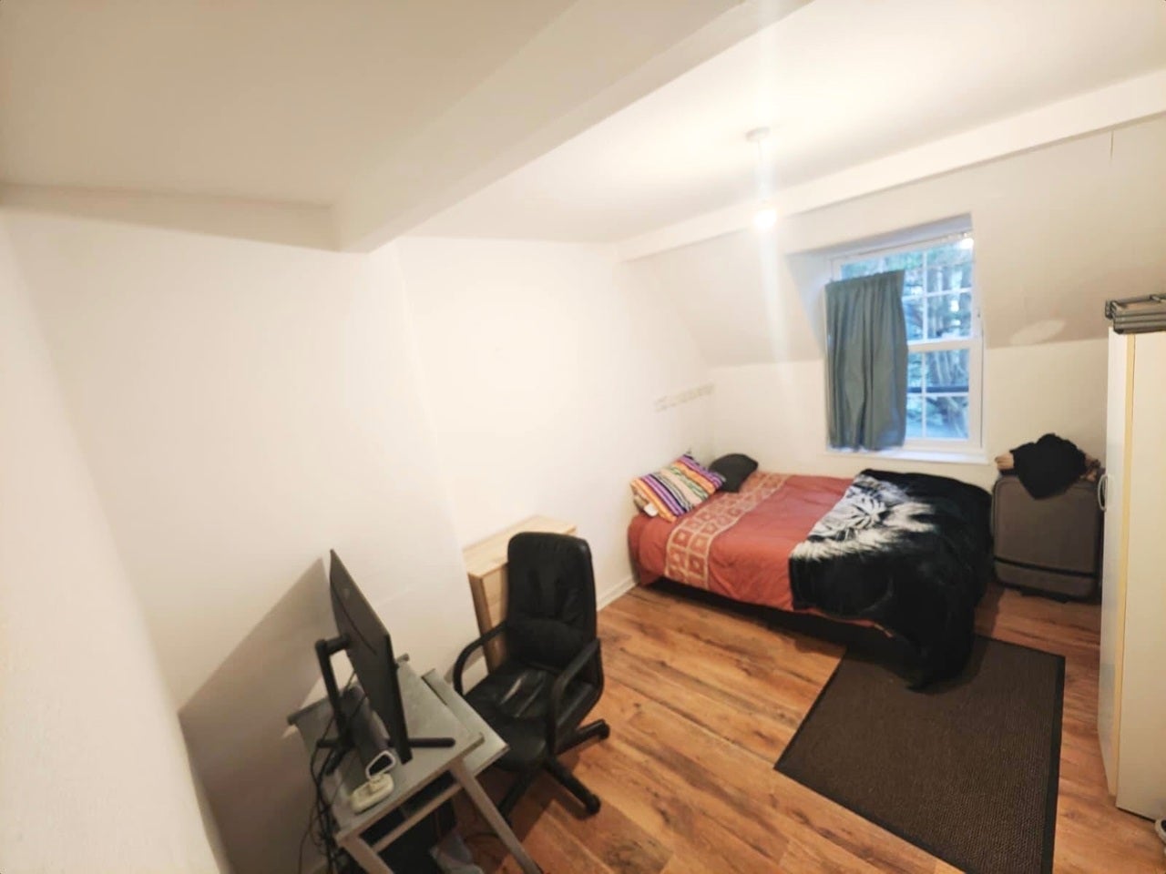 Room Lordship Lane in Greater London