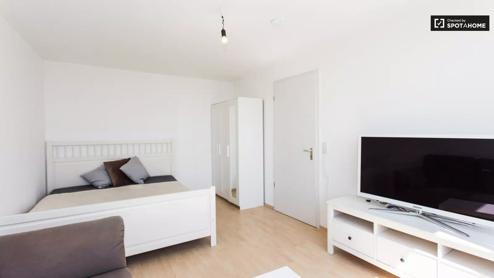 Wohnung Wehrmathen in Schönefeld