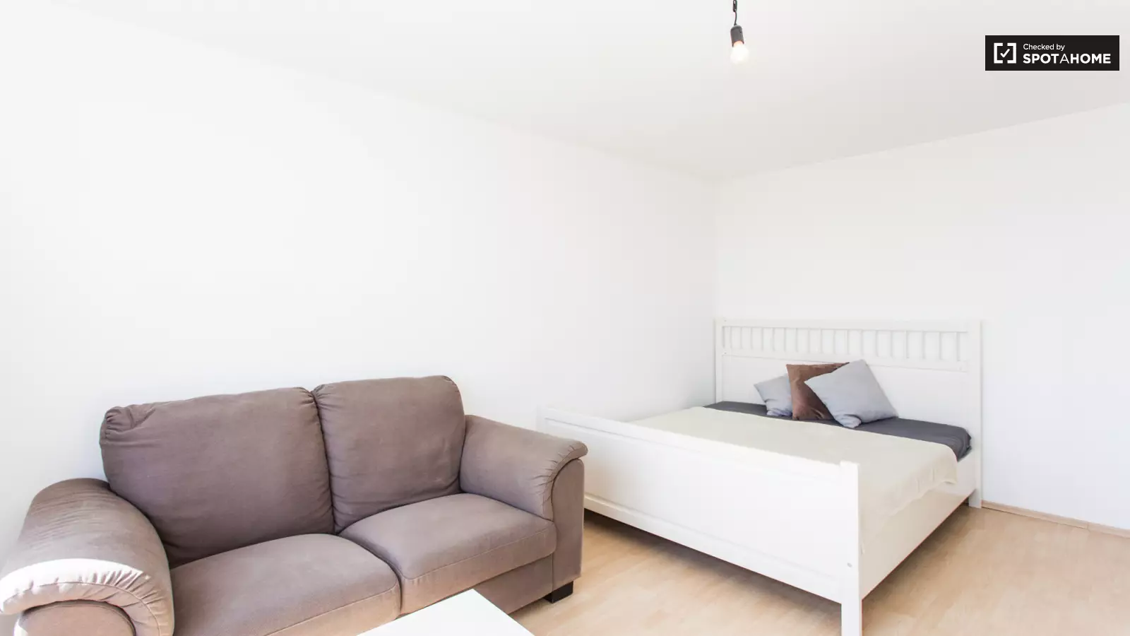 Wohnung Wehrmathen in Schönefeld