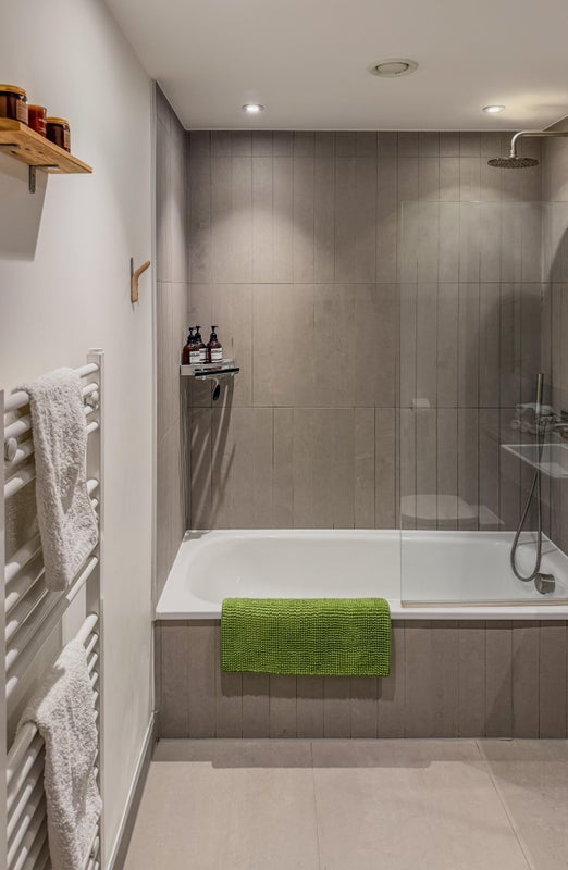 Flat Prospect Row in Greater London