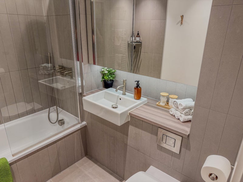 Flat Prospect Row in Greater London