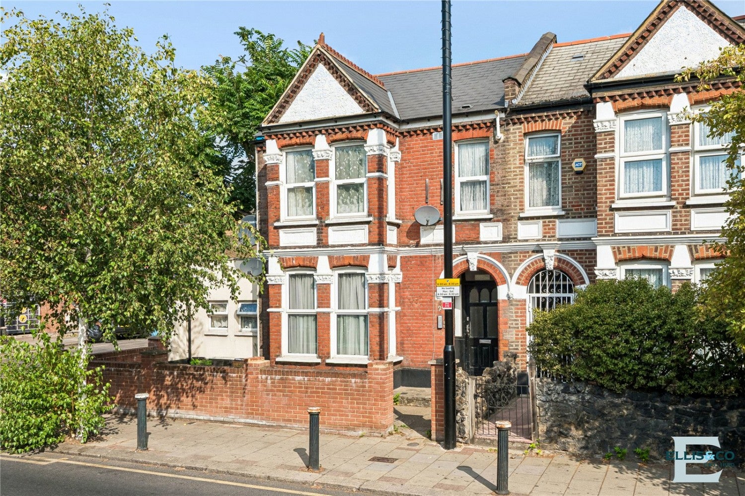 Flat Handsworth Road in Greater London