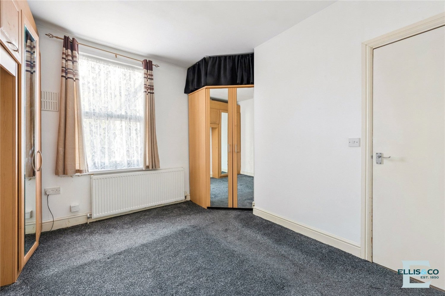 Flat Handsworth Road in Greater London