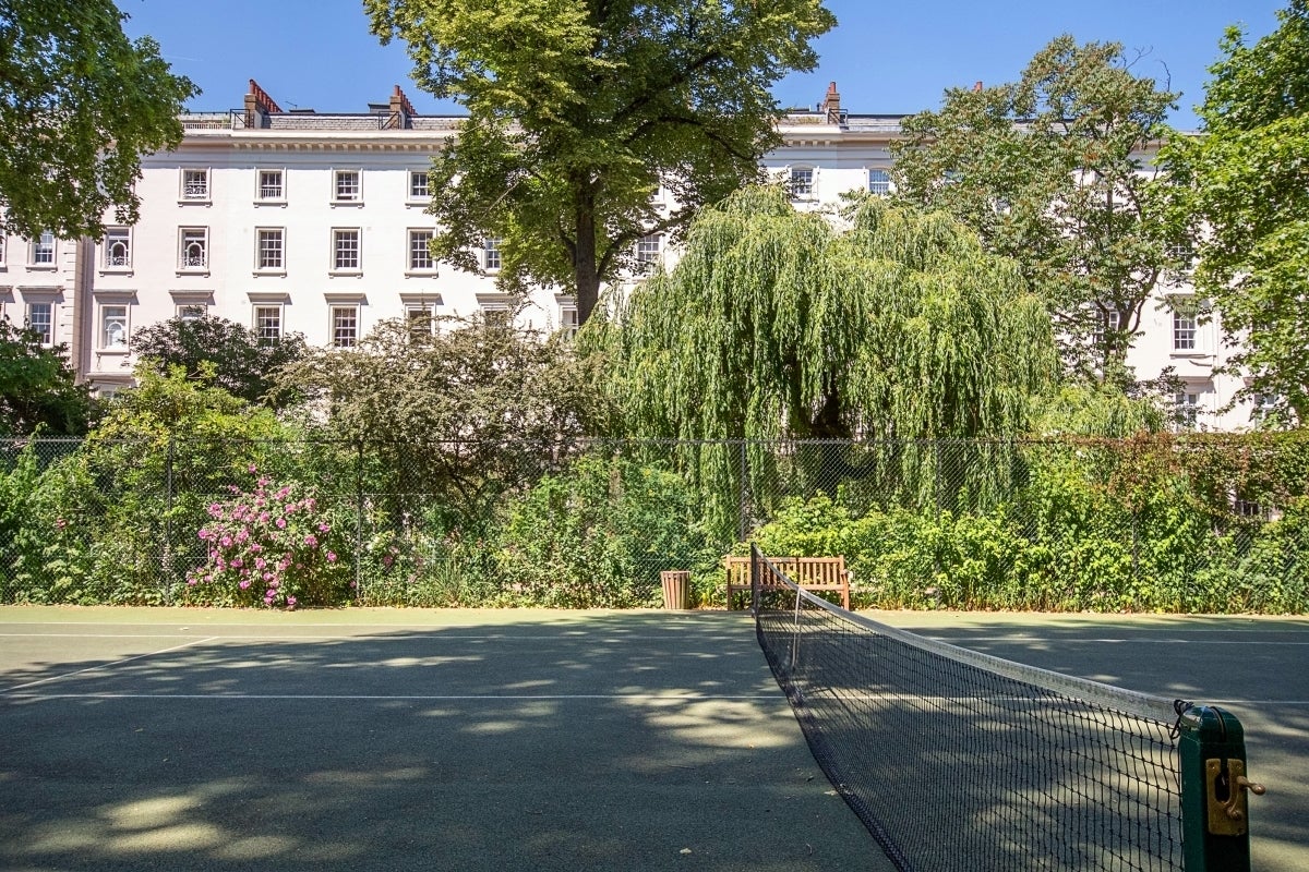 Flat Warwick Square in City of Westminster