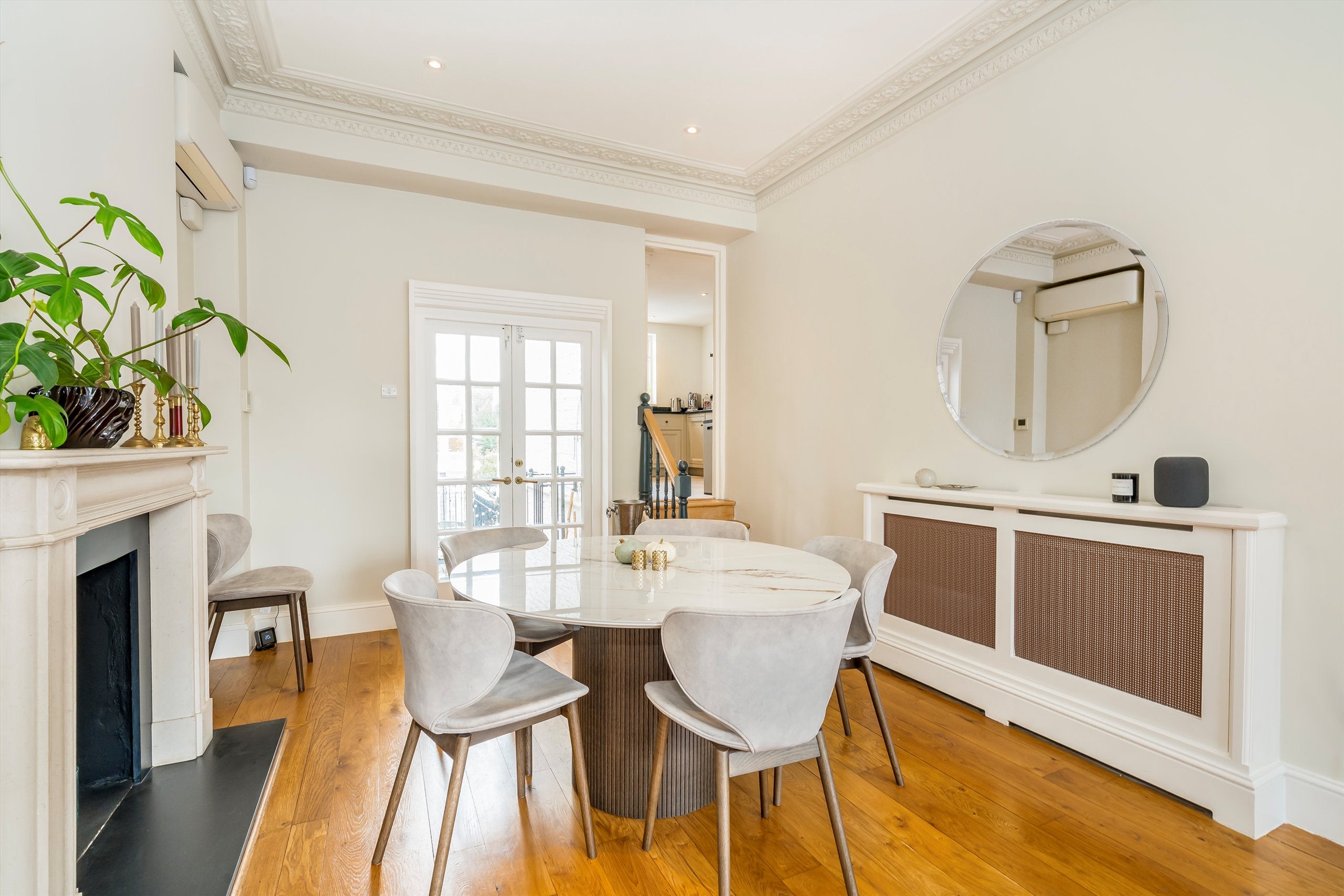 Flat Abingdon Villas in Greater London
