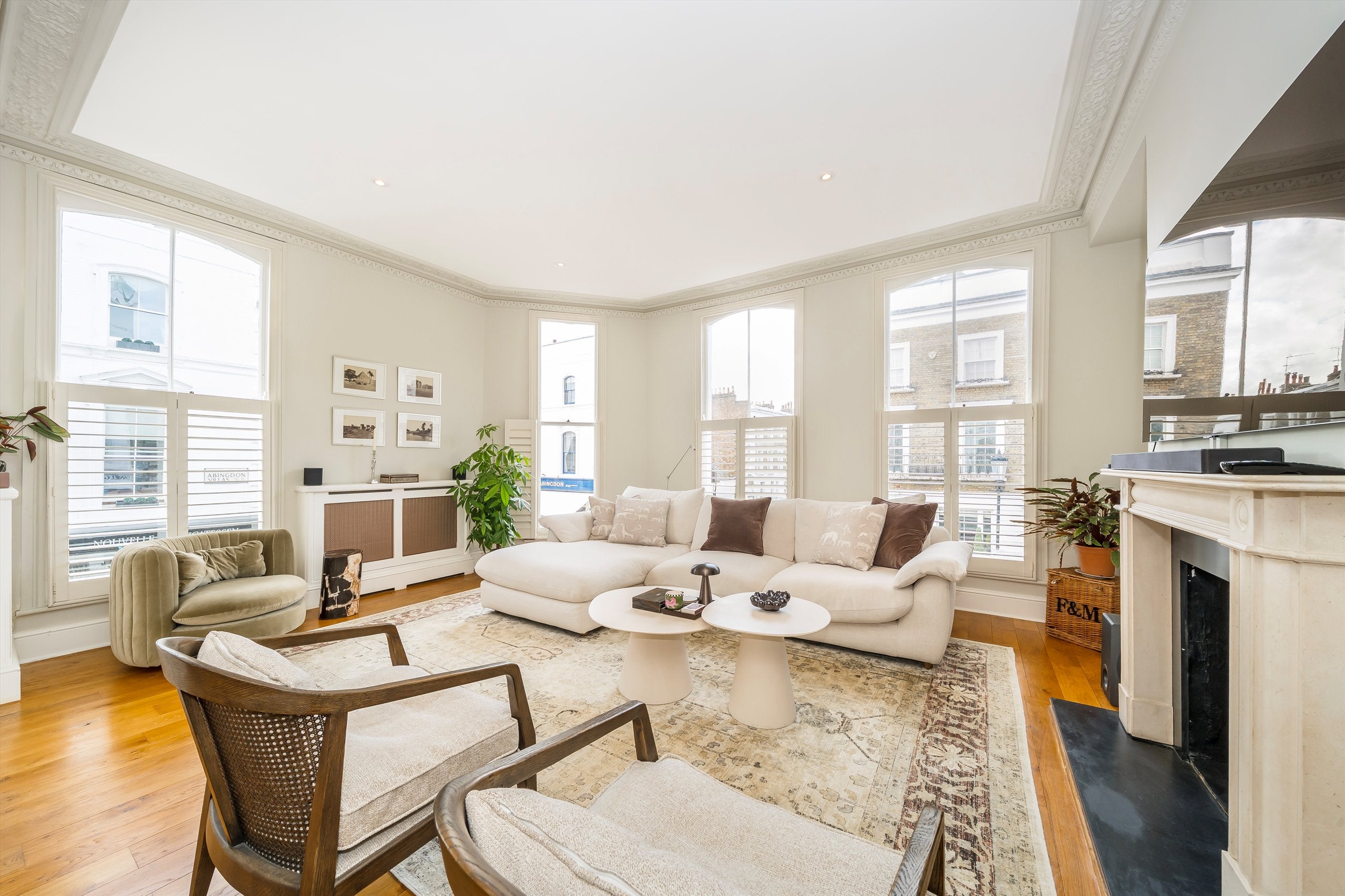 Flat Abingdon Villas in Greater London