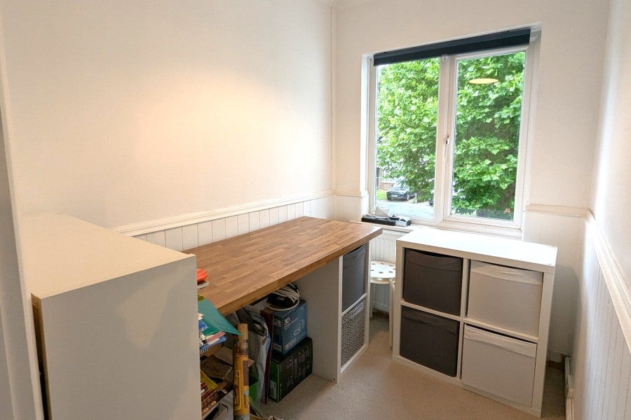 Flat Birch Walk in Woking