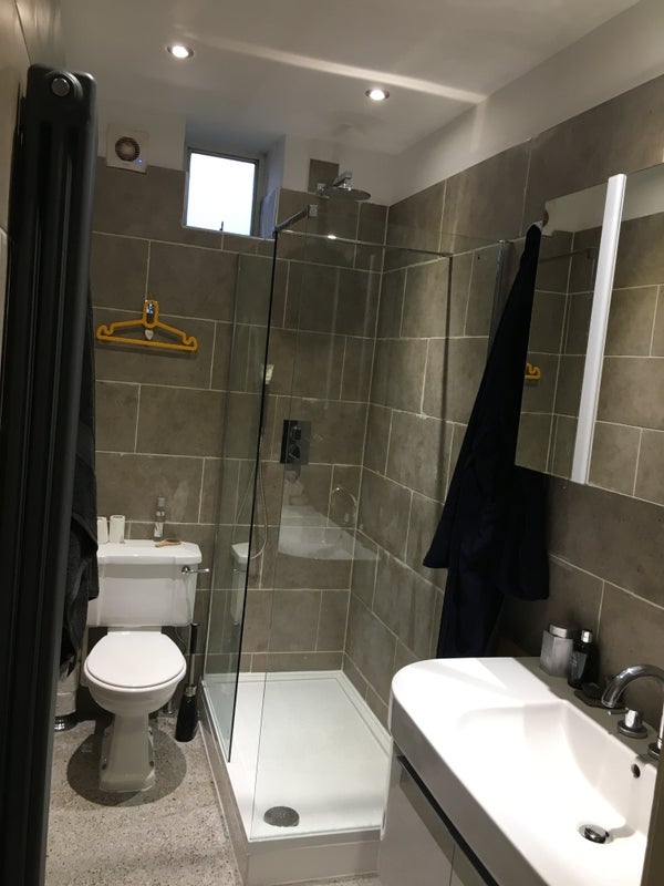 Room Hagley Road in Birmingham