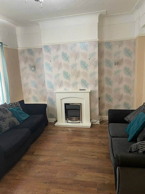 Room Bishop Road in Liverpool