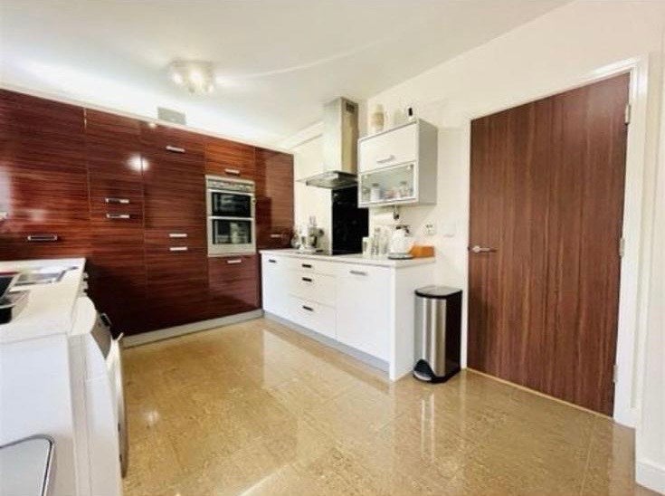 Room Riverbrook Road in Trafford