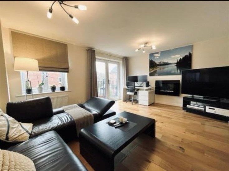Room Riverbrook Road in Trafford