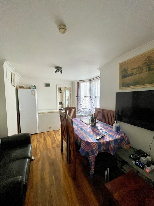 Room Etta Street in Greater London