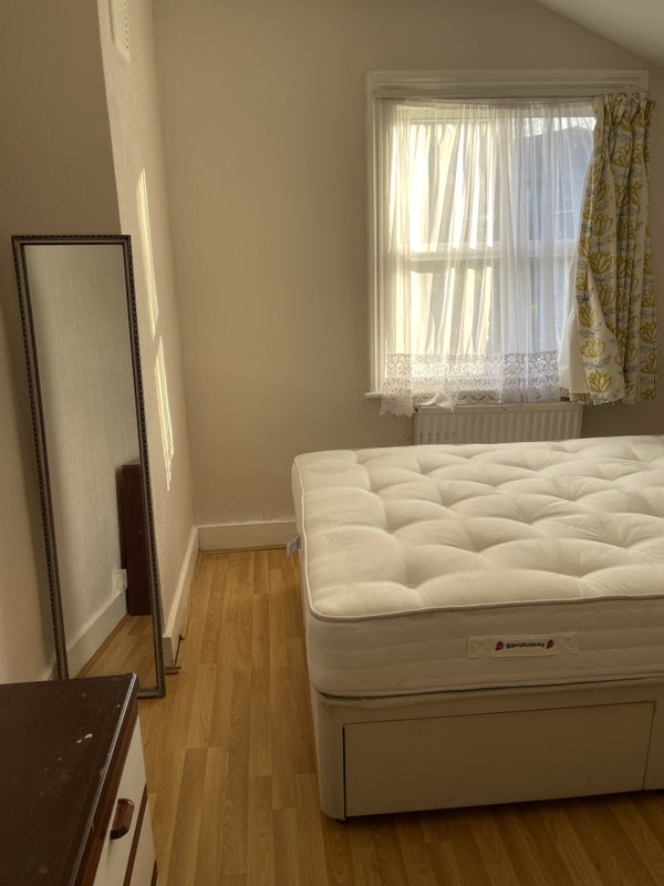 Room Etta Street in Greater London