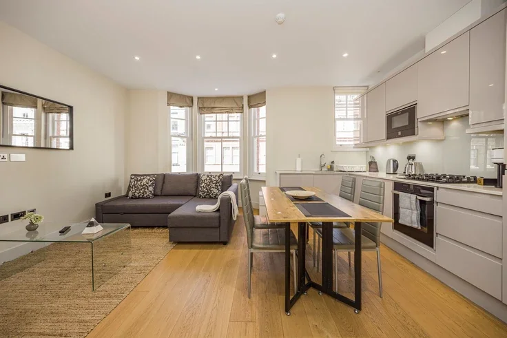 Flat Great Titchfield Street in City of Westminster