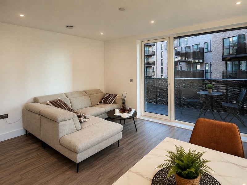 Room Norah Smyth Road in Greater London