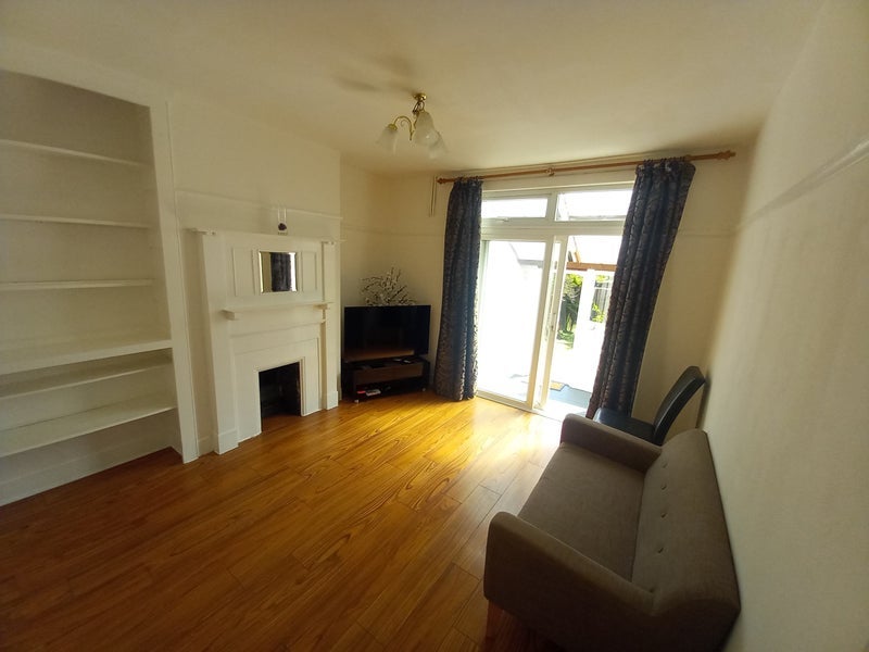 Room Ecclesbourne Gardens in Greater London