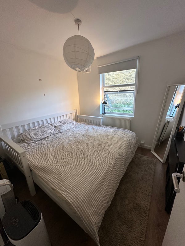 Room Brockwell Passage in Greater London