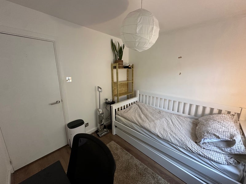 Room Brockwell Passage in Greater London