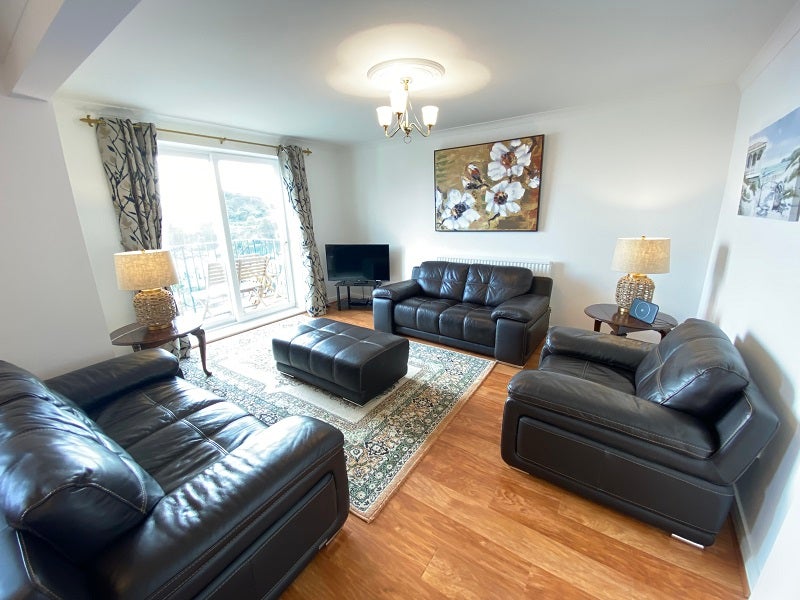 Flat Langland Bay Road in Newton