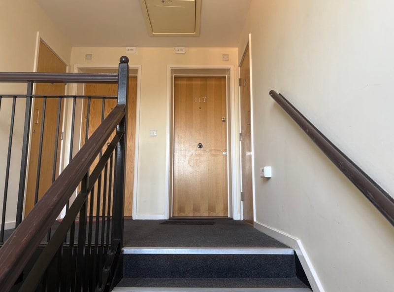 Room Angel Road in Greater London