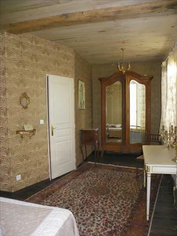 Room Avenue Saint Martin in Maransin