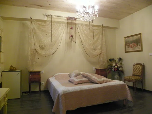 Room Avenue Saint Martin in Maransin