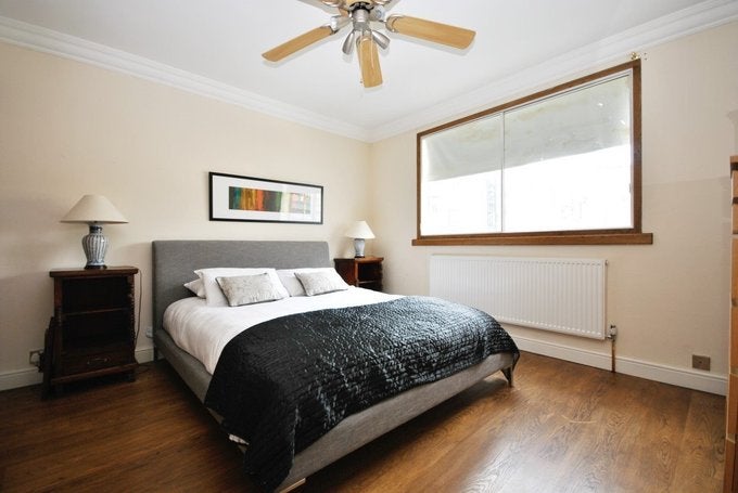 Flat Kinnerton Street in London