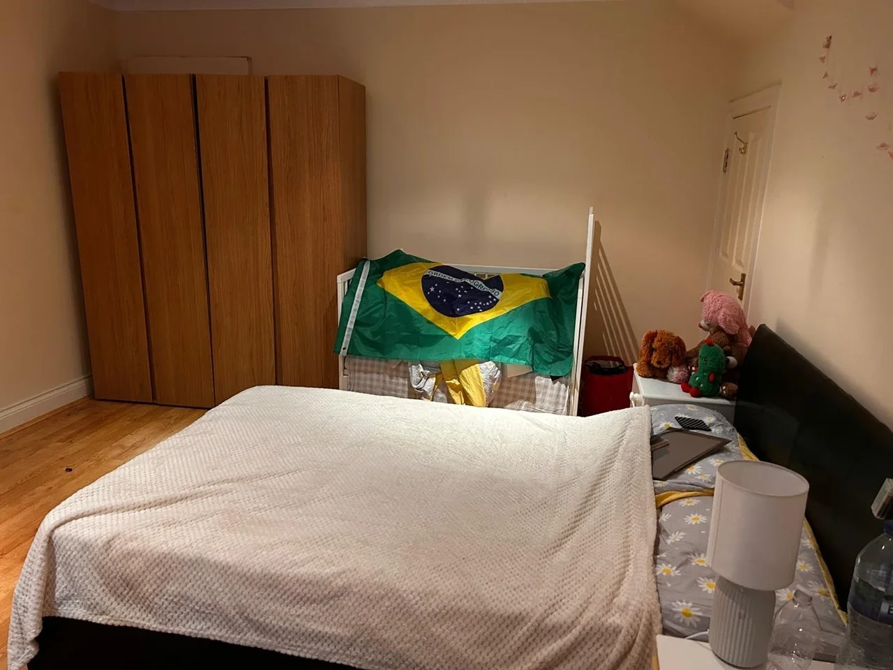 Room Lawrie Park Road in Greater London
