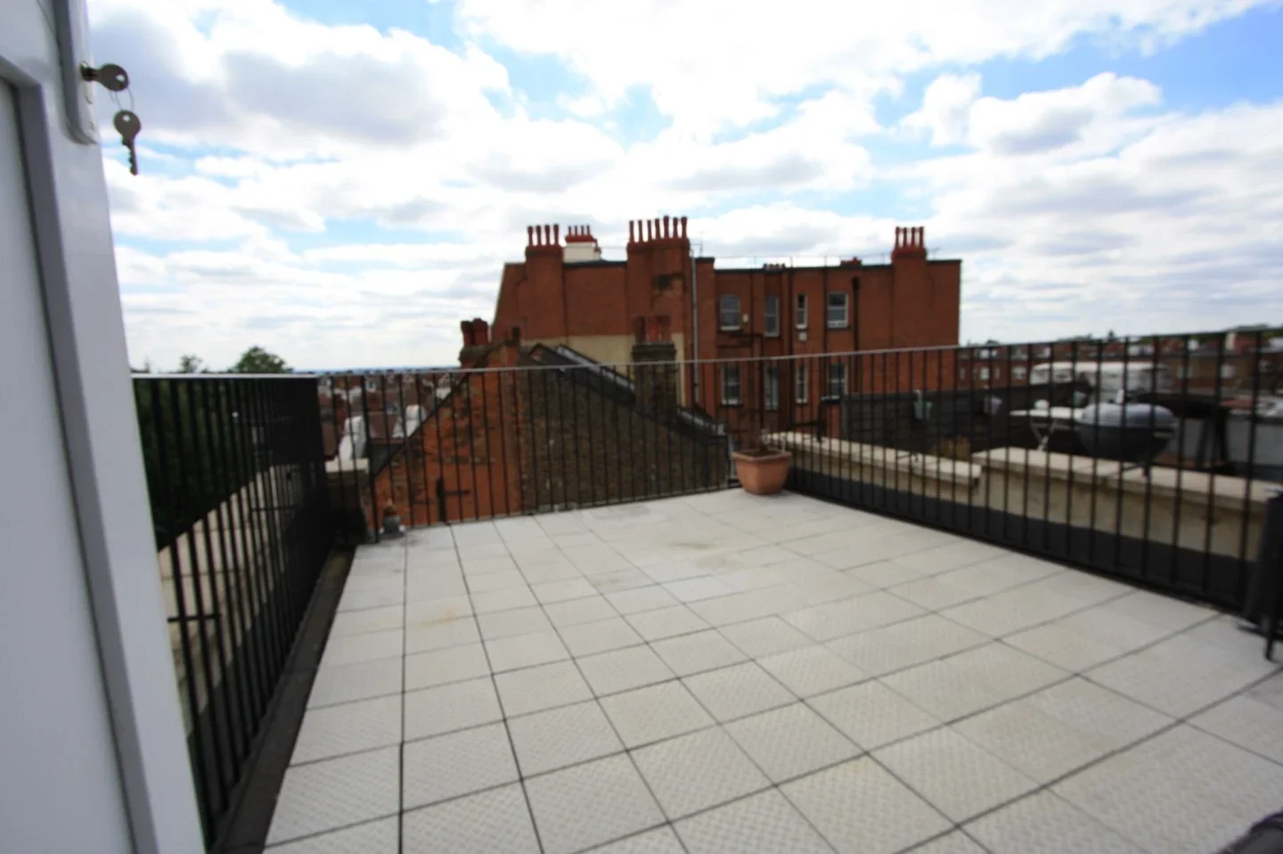 Flat Finchley Road in Greater London