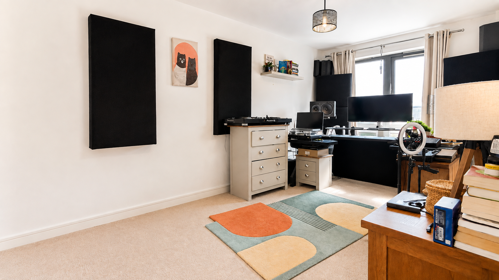 Flat Wellington Street in Greater London