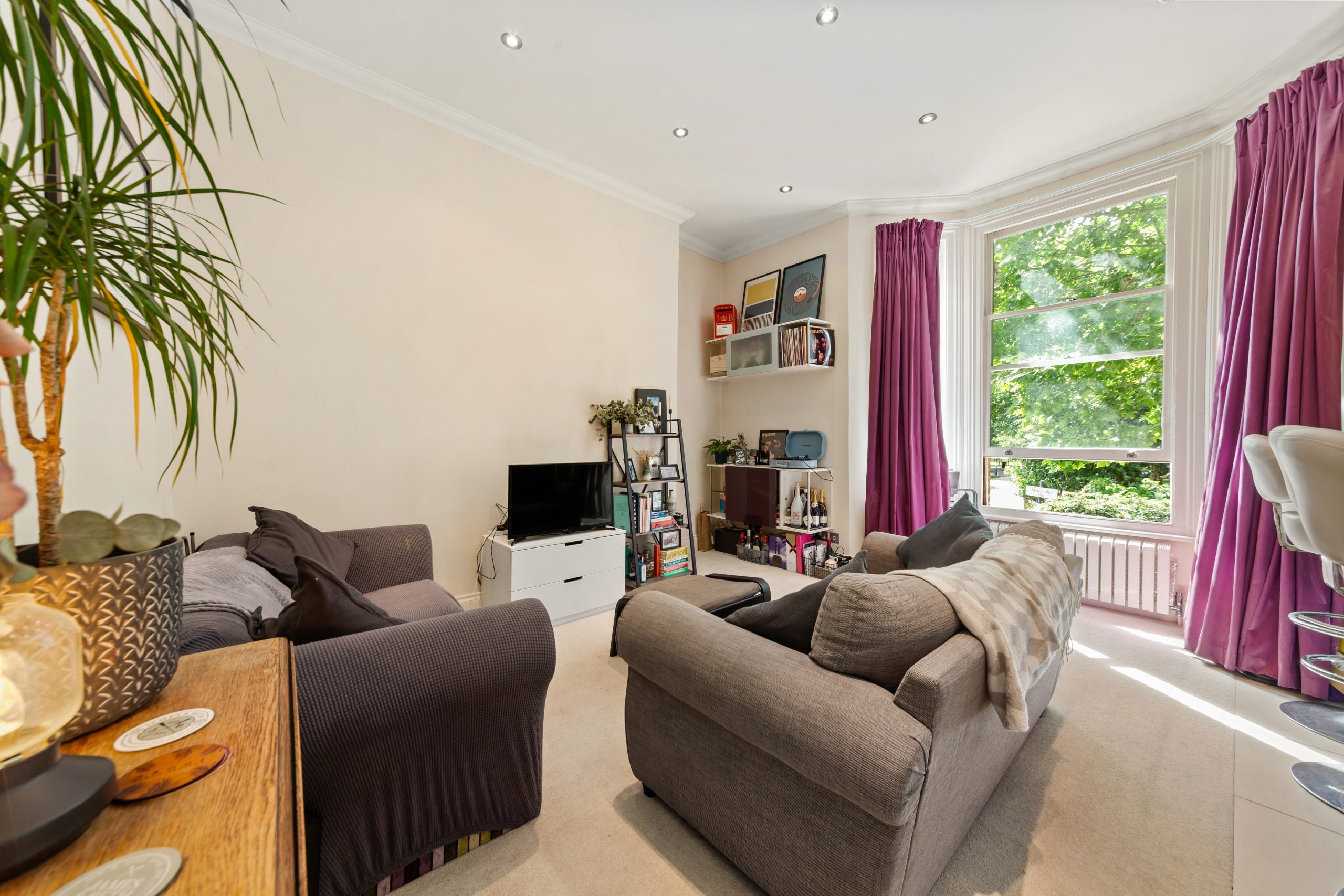 Flat Rutland Grove in Greater London