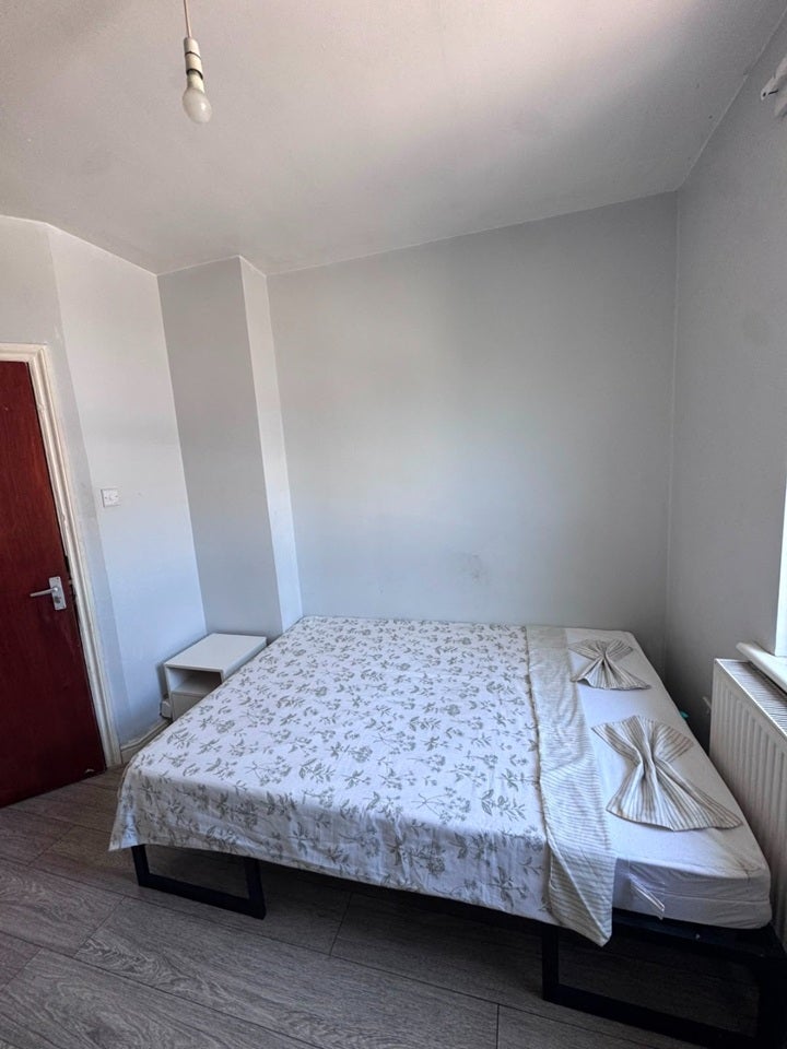 Room Lordship Lane in Greater London