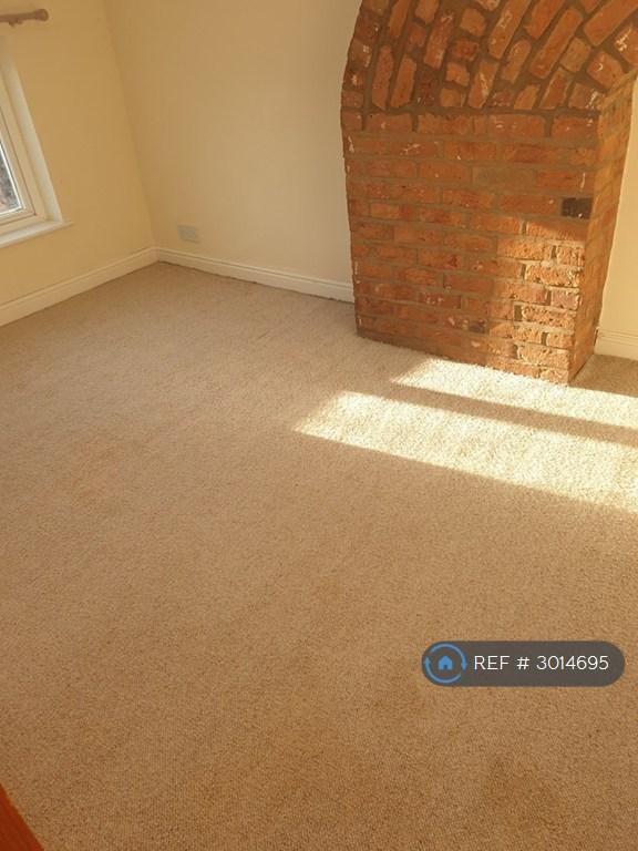 Flat Clarence Avenue in Borough of Wyre