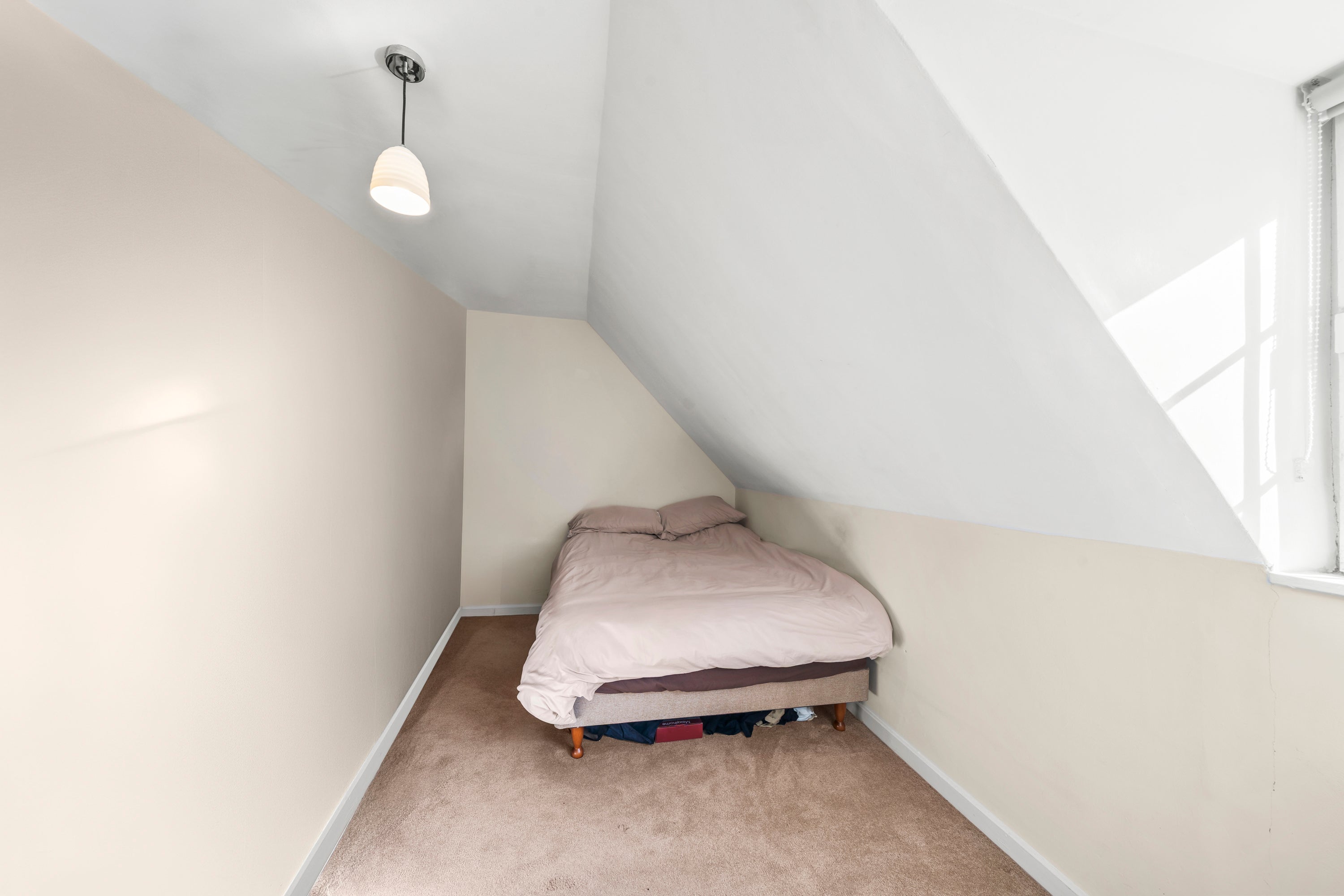 Flat Lyttelton Road in Greater London