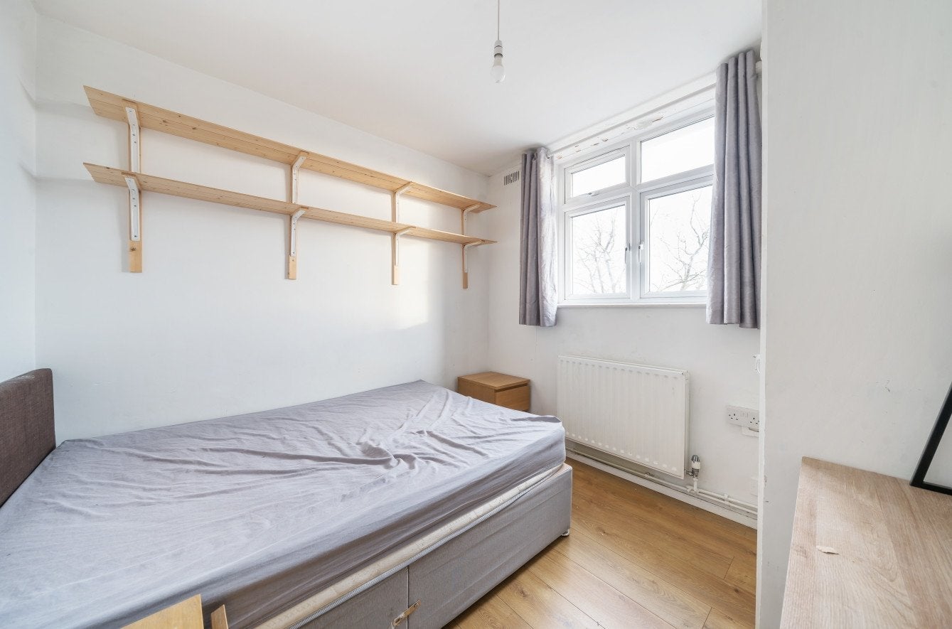 Flat Marcella Road in Greater London